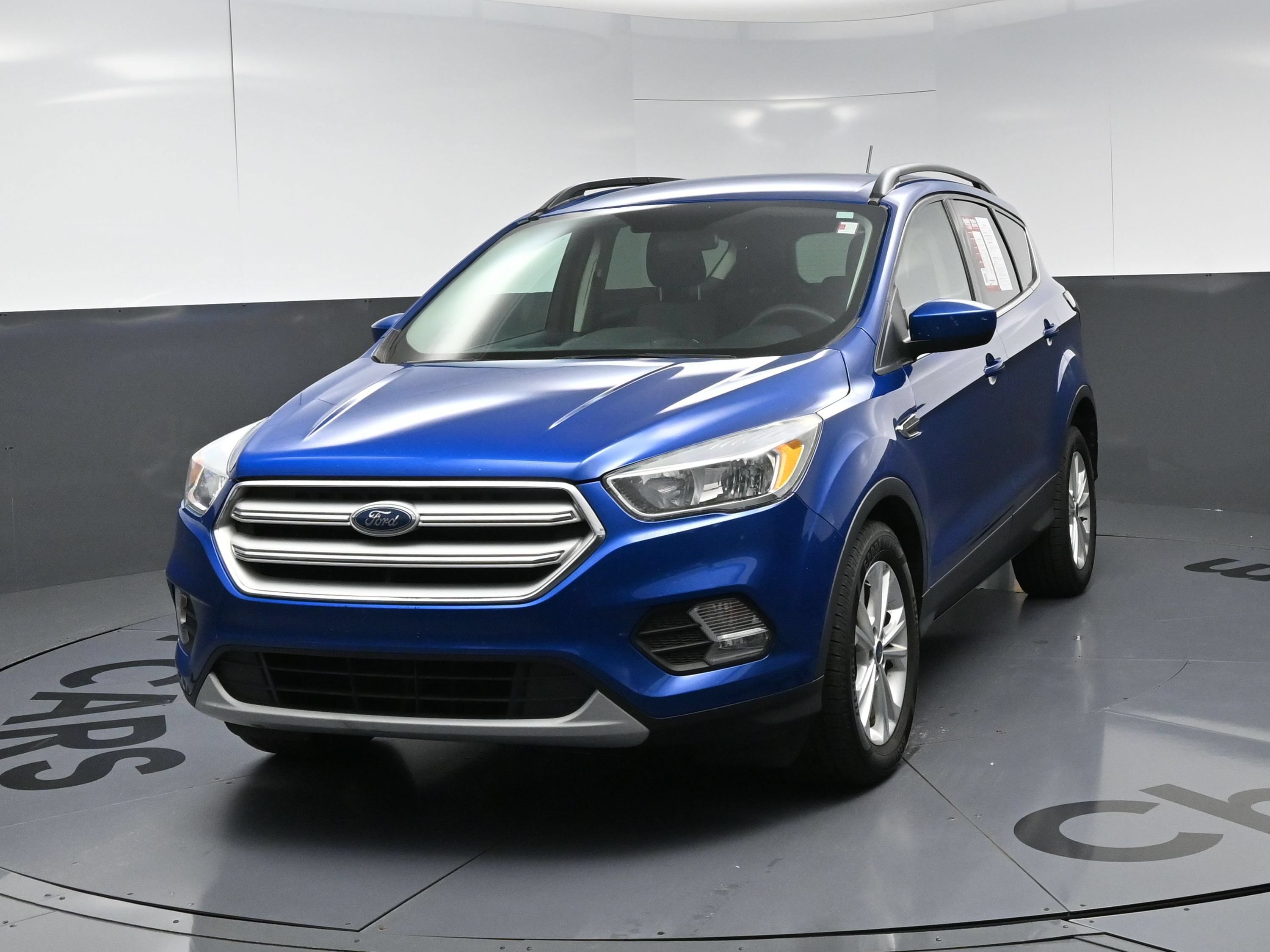 Used 2018 Ford Escape SE w/ SE Sync 3 Package FWD image 11
