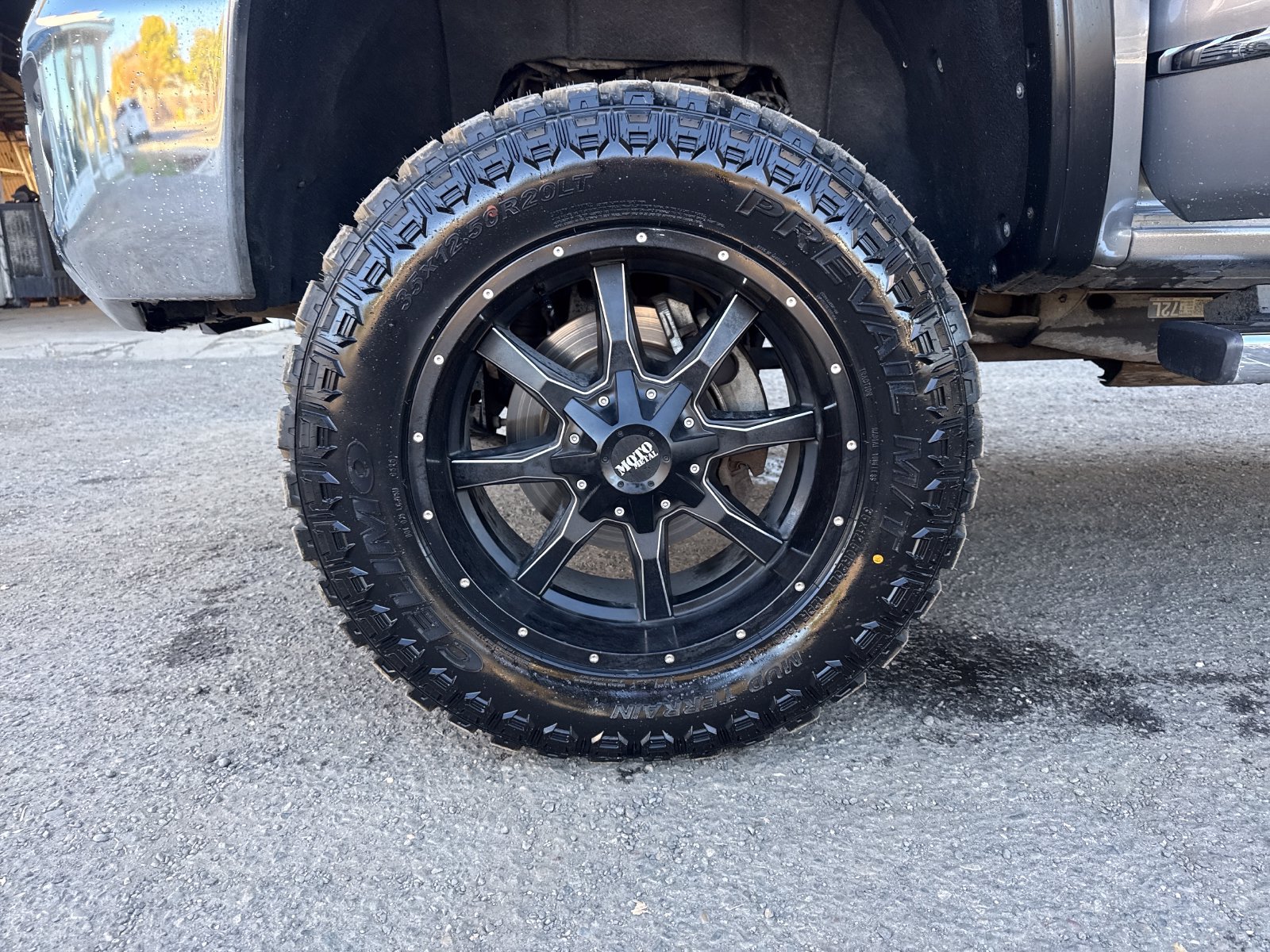 Used 2017 GMC Sierra 2500 SLT w/ Duramax Plus Package AWD/4WD image 27