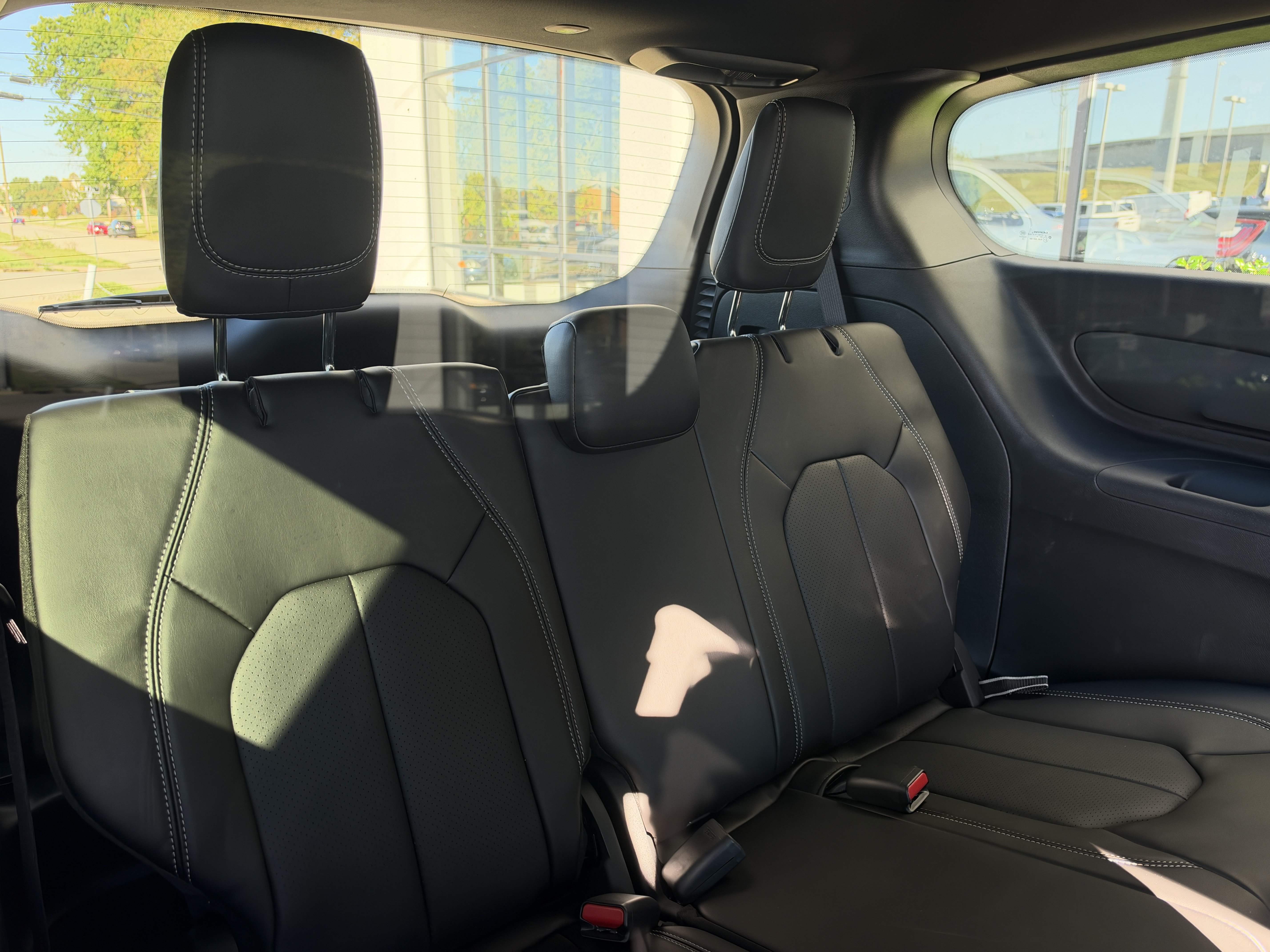 New 2027 Chrysler Pacifica LX FWD image 25