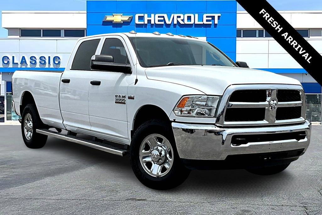 Used 2018 RAM 3500 Tradesman w/ Chrome Appearance Group RWD image 1