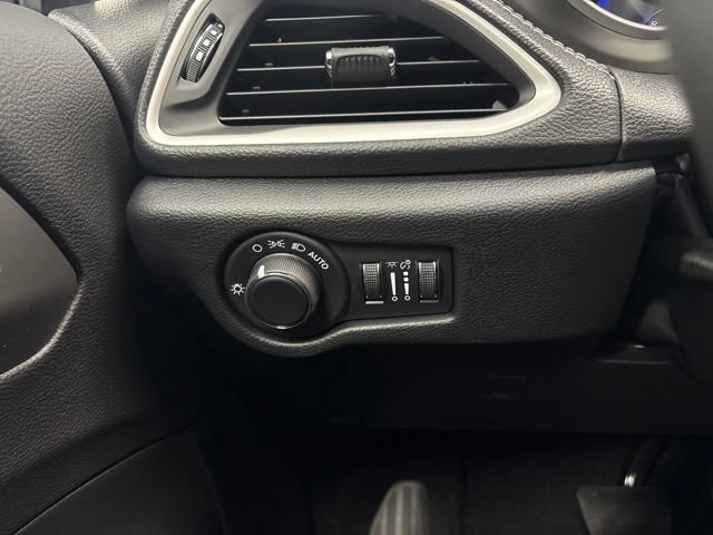 New 2027 Chrysler Pacifica Select AWD/4WD image 34