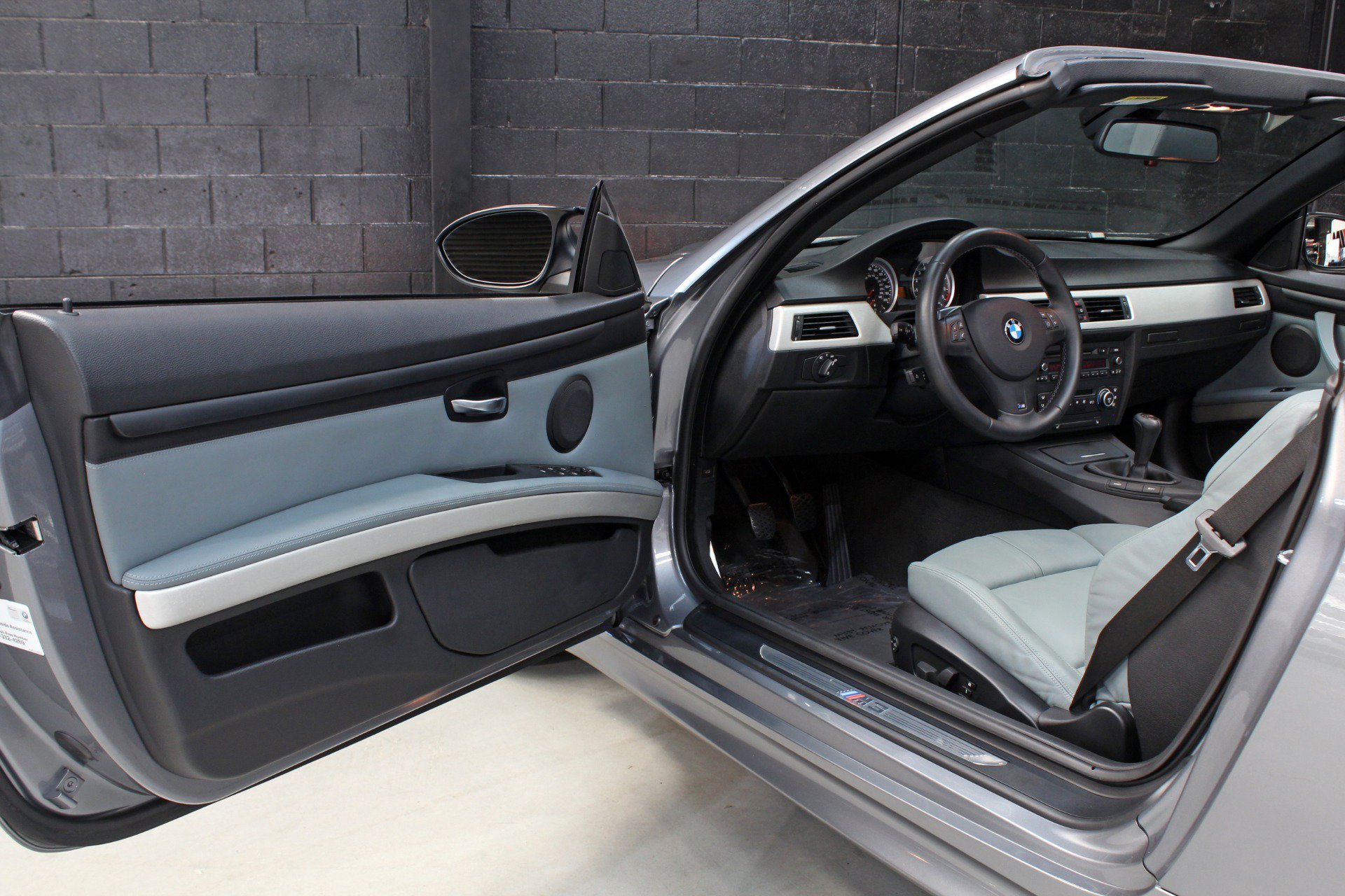 Used 2008 BMW M3 Convertible w/ Premium Pkg RWD image 45