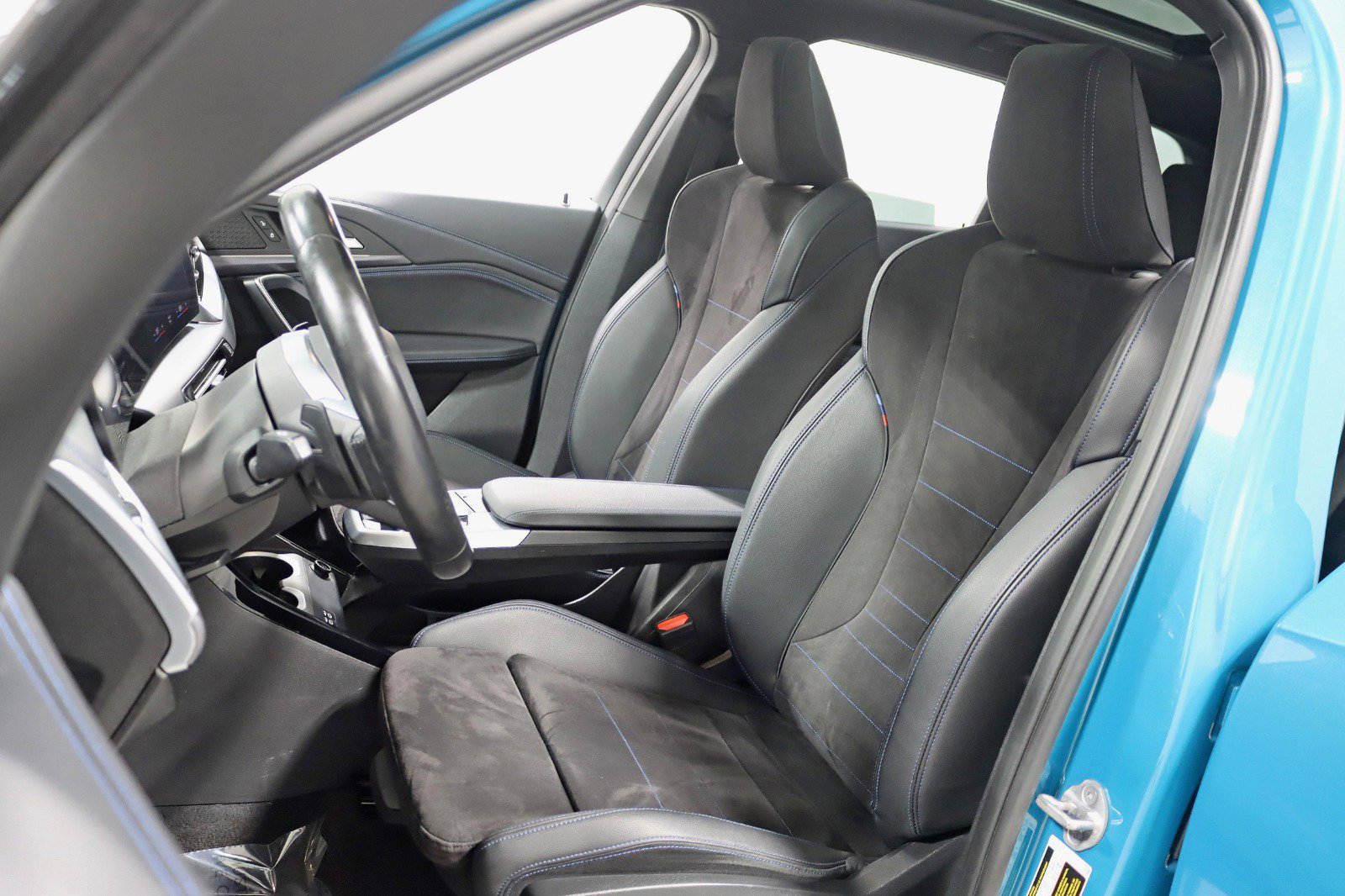 Used 2023 BMW X1 xDrive28i w/ M Sport Package image 26