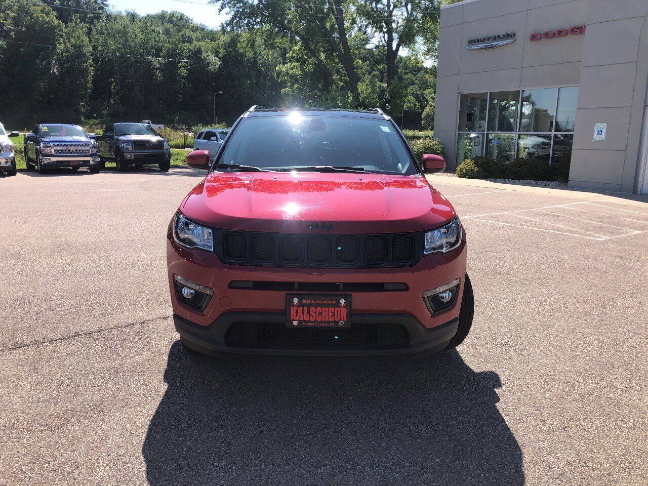 Used 2018 Jeep Compass Latitude w/ Popular Equipment Group AWD/4WD image 4