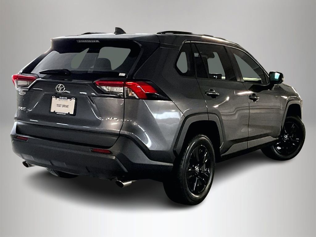 Used 2020 Toyota RAV4 XLE w/ Convenience Package image 5