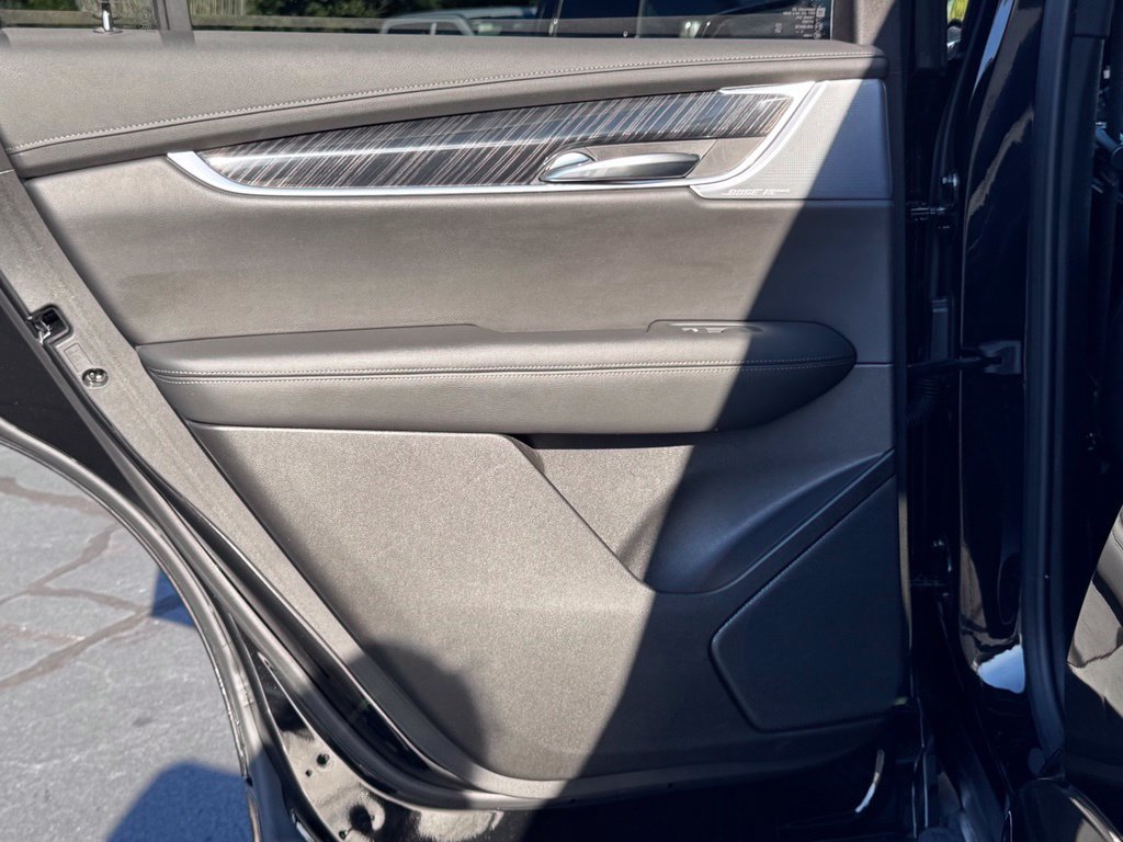 Used 2024 Cadillac XT6 Premium Luxury AWD/4WD image 33