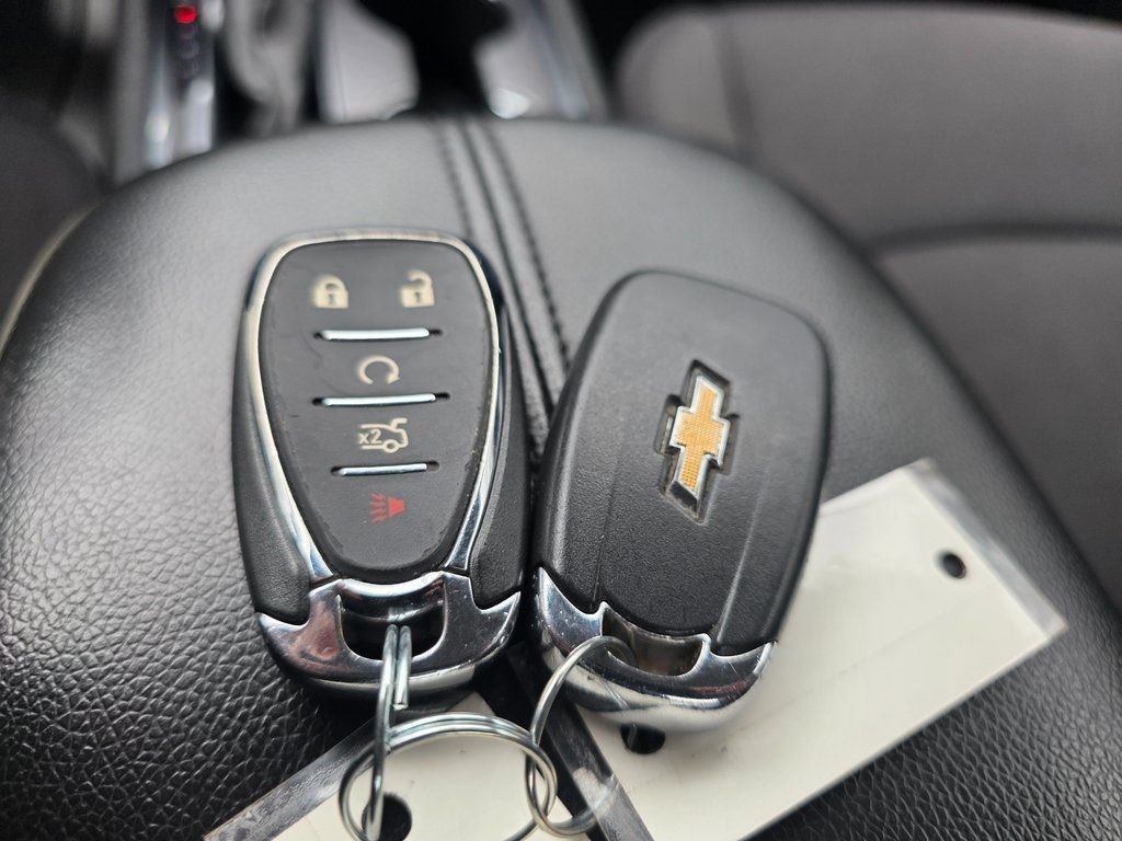 Used 2023 Chevrolet Malibu LT FWD image 27