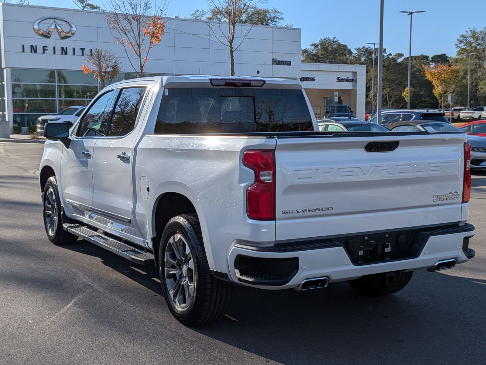 Used 2023 Chevrolet Silverado 1500 High Country image 5