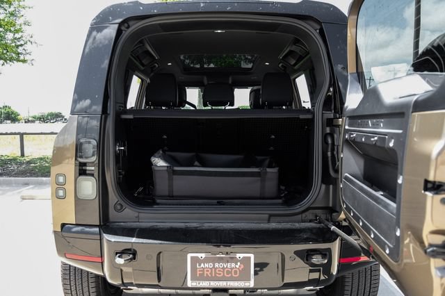 New 2026 Land Rover Defender 110 X-Dynamic SE AWD/4WD image 61