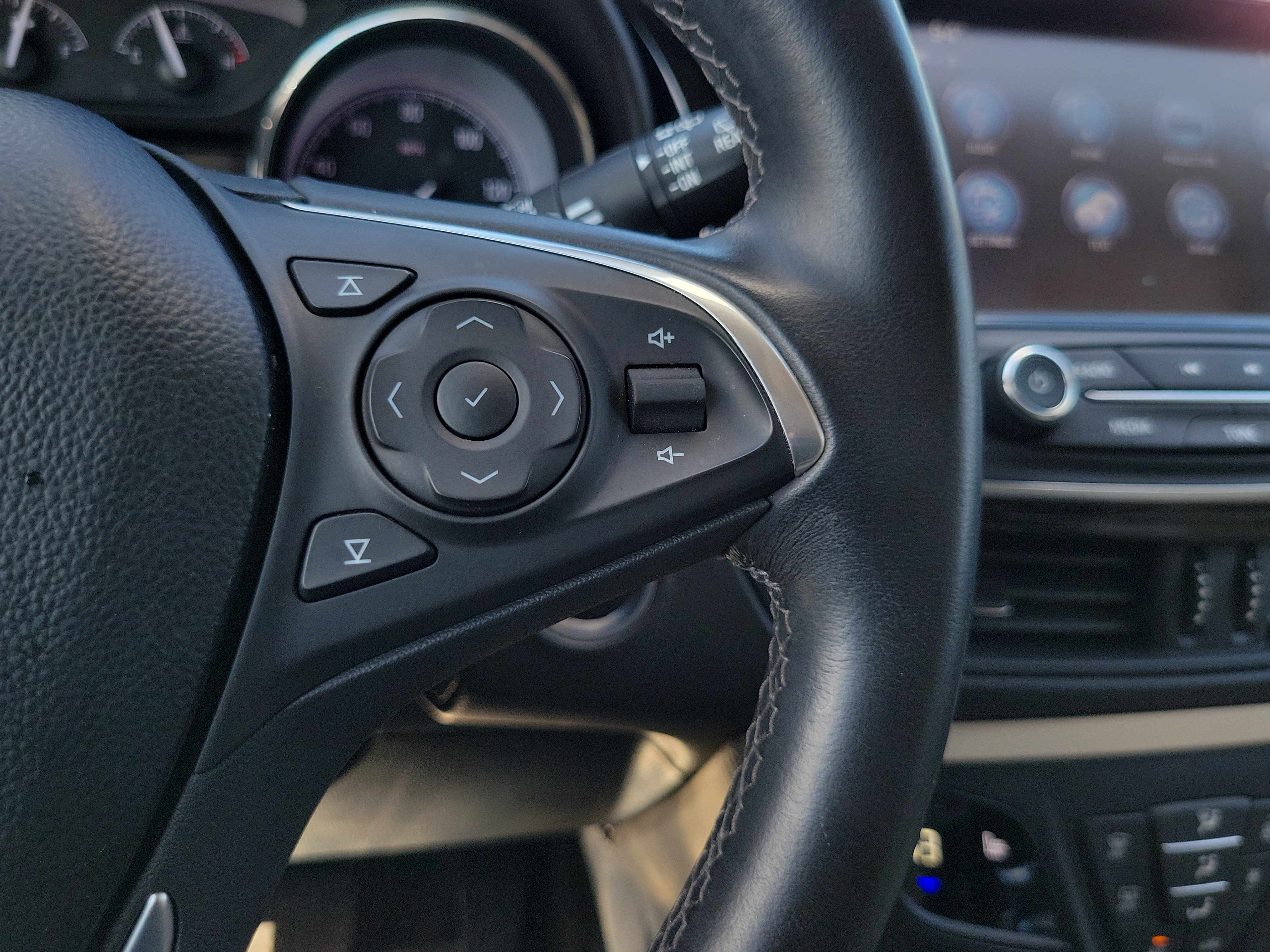 Used 2020 Buick Envision Preferred FWD image 21