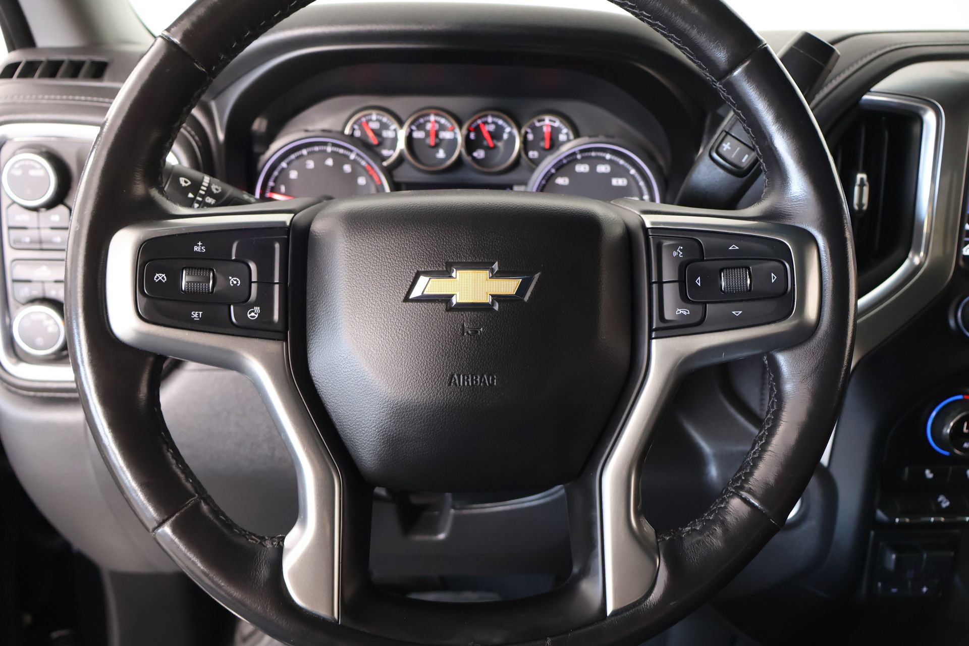 Used 2020 Chevrolet Silverado 1500 LT w/ Texas Edition AWD/4WD image 3