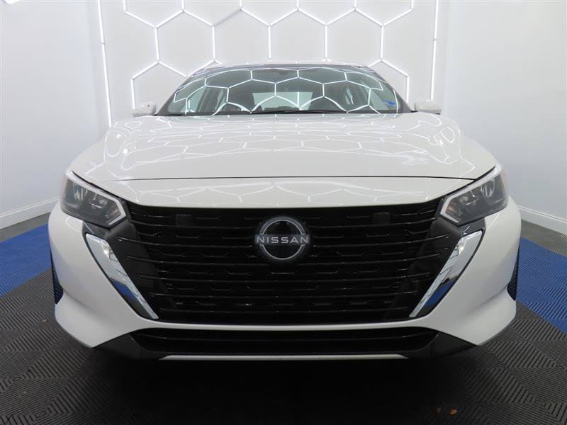 Used 2025 Nissan Sentra SV FWD image 3