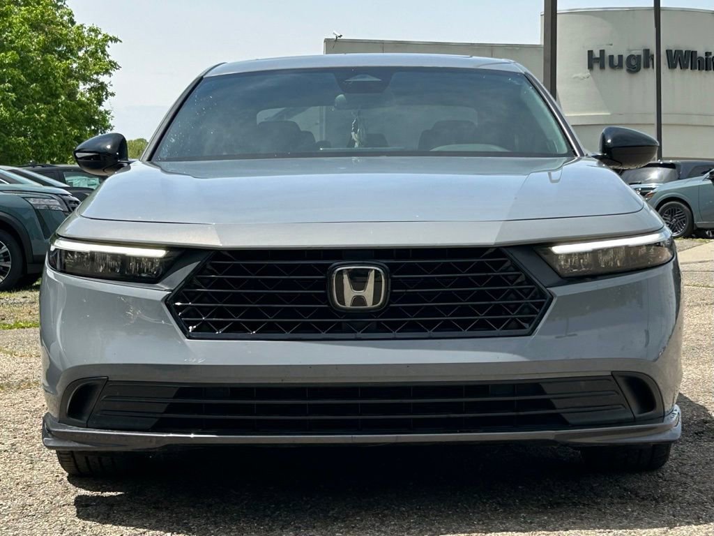 Used 2023 Honda Accord Sport image 2