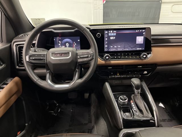 Used 2023 GMC Canyon AT4 image 5