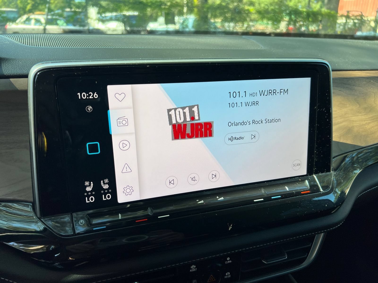 Used 2026 Volkswagen Atlas SE FWD image 19