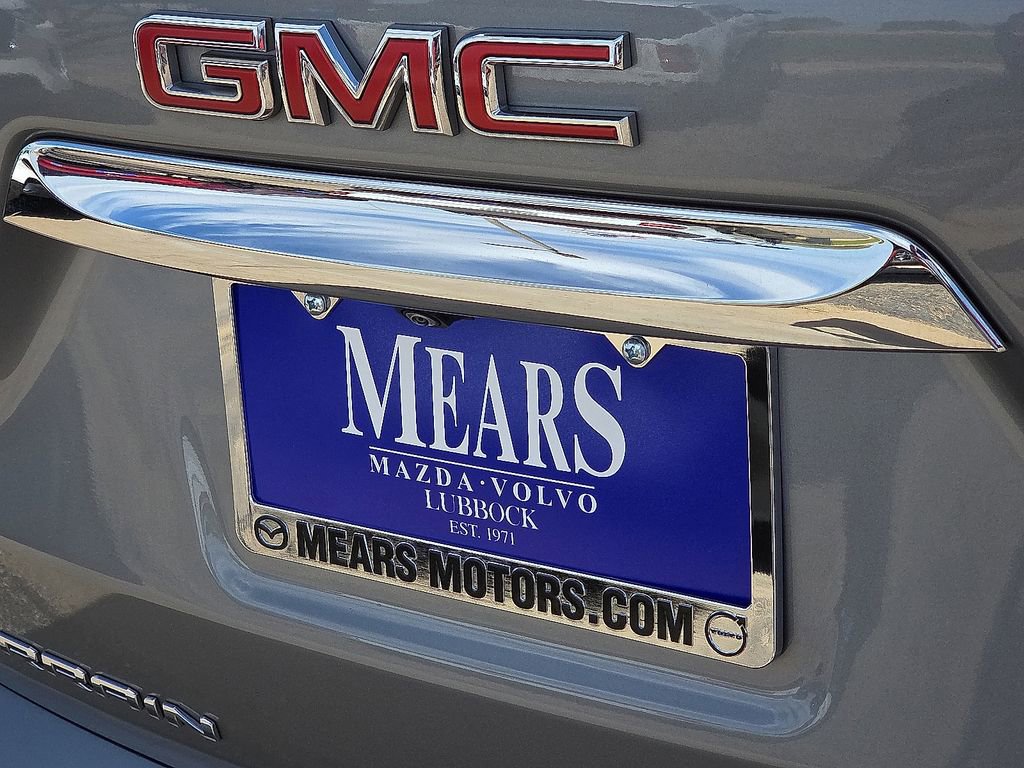 Used 2024 GMC Terrain SLT image 17