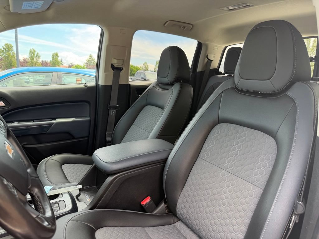 Used 2022 Chevrolet Colorado Z71 AWD/4WD image 15