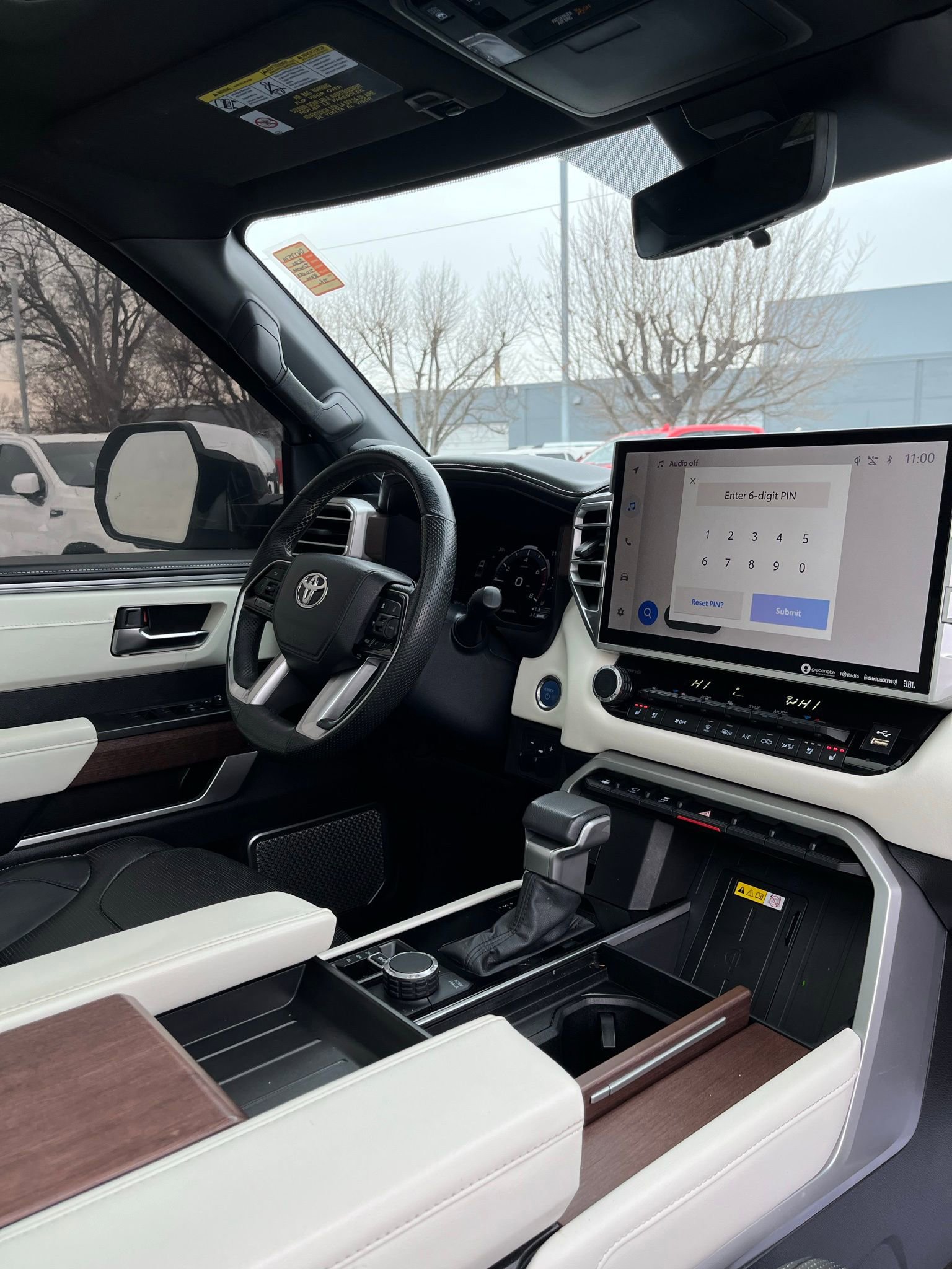 Used 2022 Toyota Tundra Capstone AWD/4WD image 31