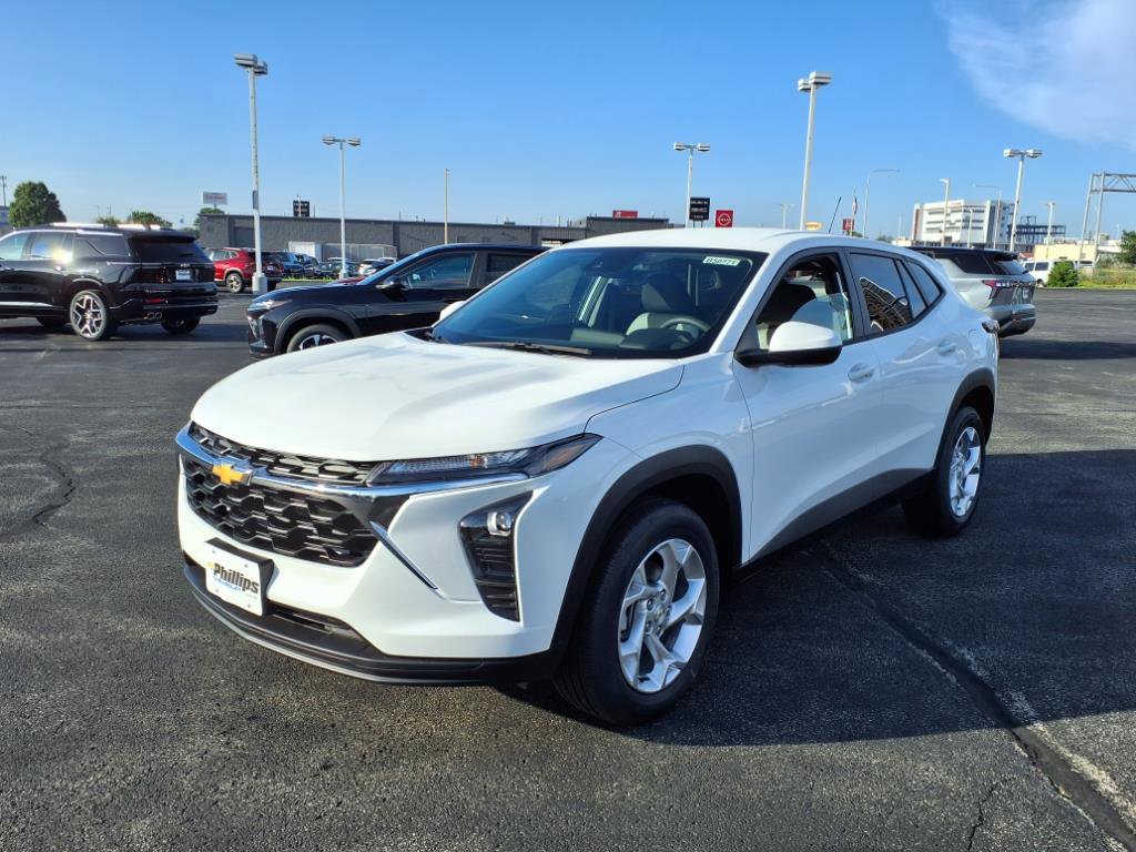 New 2025 Chevrolet Trax LS w/ LS Convenience Package FWD image 7