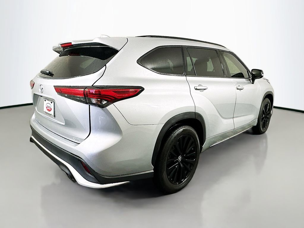 Used 2023 Toyota Highlander XSE image 5