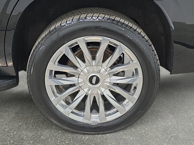 Certified 2022 Cadillac Escalade Premium Luxury AWD/4WD image 32