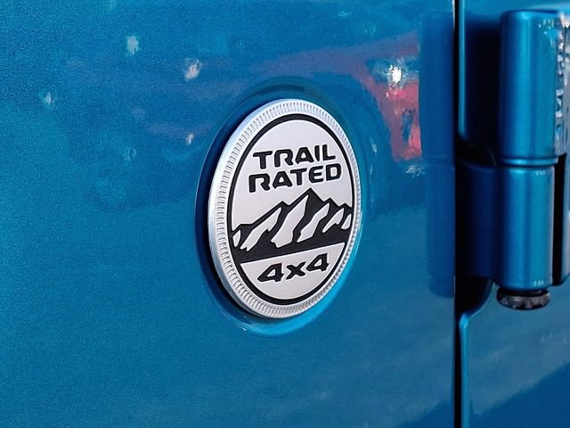 Used 2020 Jeep Wrangler Unlimited Sahara image 31