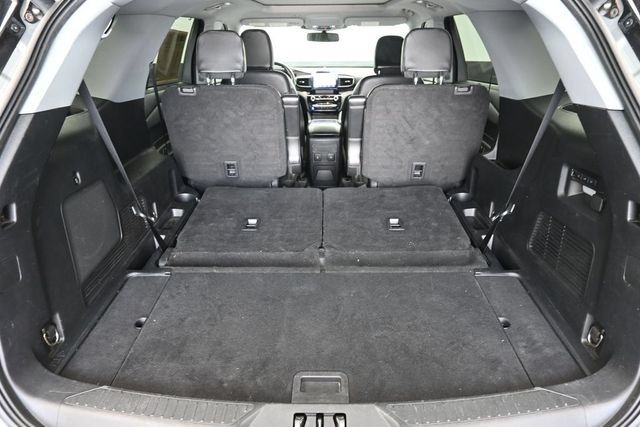 Used 2022 Ford Explorer Limited w/ Equipment Group 301A AWD/4WD image 29