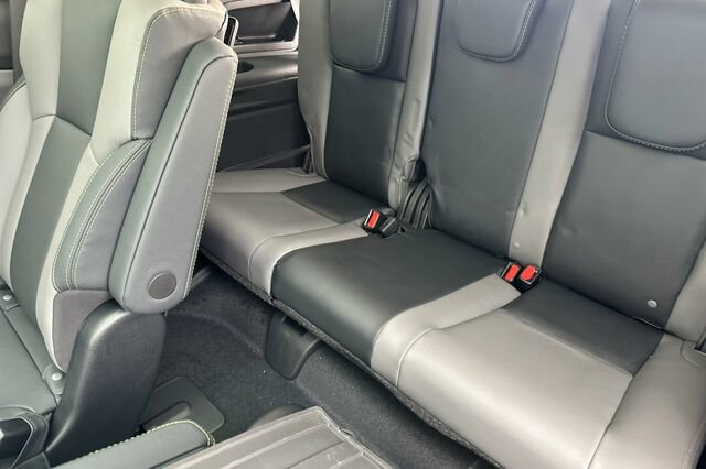 New 2025 Subaru Ascent Onyx Edition image 18