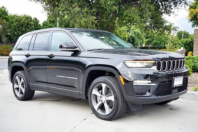 New 2023 Jeep Grand Cherokee Limited 4xe image 6
