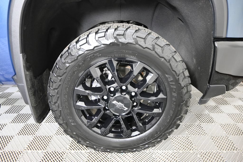 Used 2025 Chevrolet Silverado 2500 LT w/ Trail Boss Package AWD/4WD image 12
