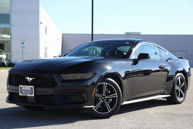 Certified 2025 Ford Mustang Coupe image 4