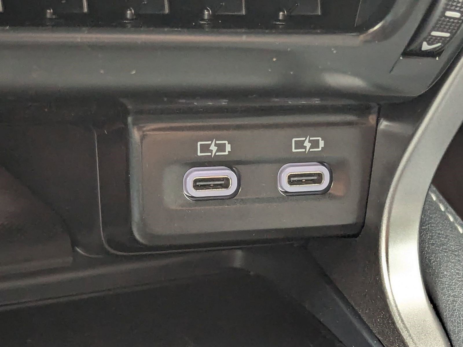 Certified 2025 Lexus RX 450h AWD w/ Luxury Package image 32