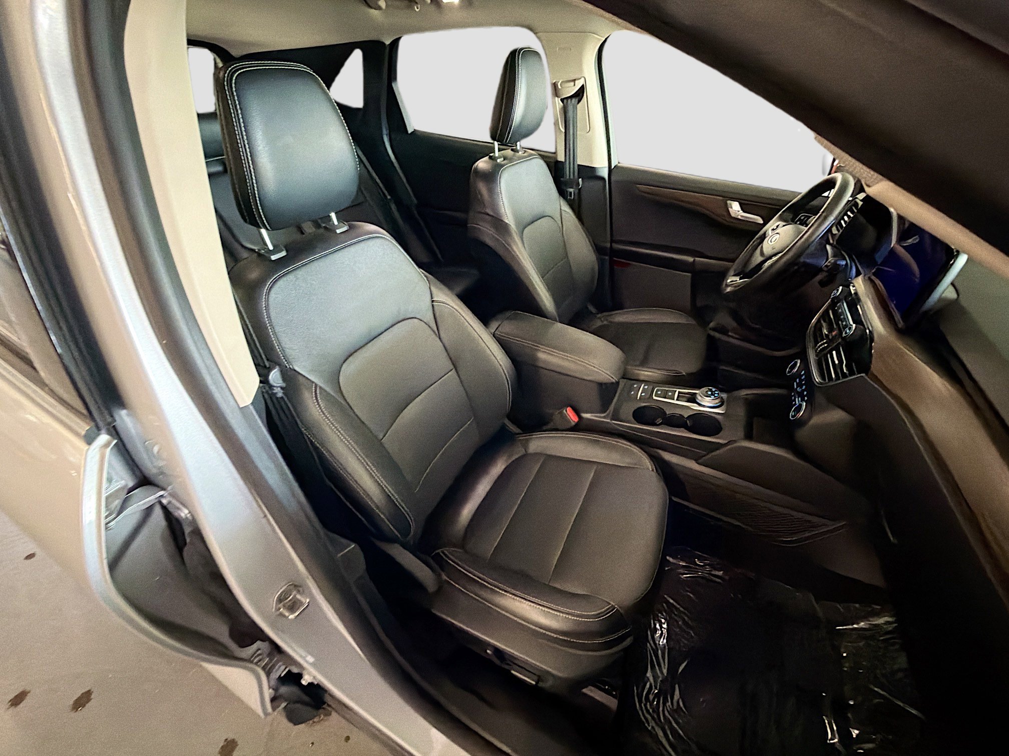 Used 2020 Ford Escape Titanium AWD/4WD image 33