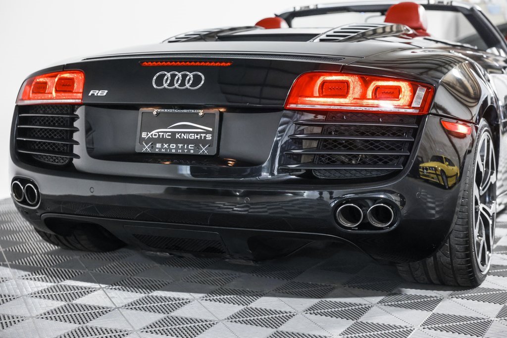 Used 2011 Audi R8 V8 image 9