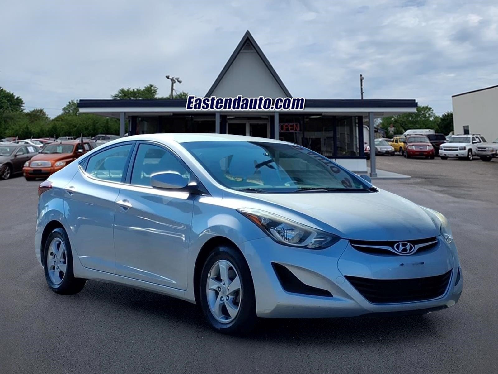 Used 2014 Hyundai Elantra SE FWD image 1