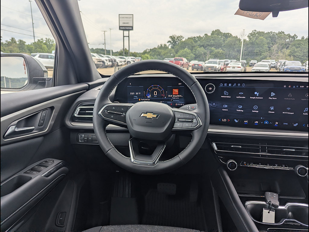 New 2026 Chevrolet Traverse LT w/ LPO, Floor Liner Package FWD image 3