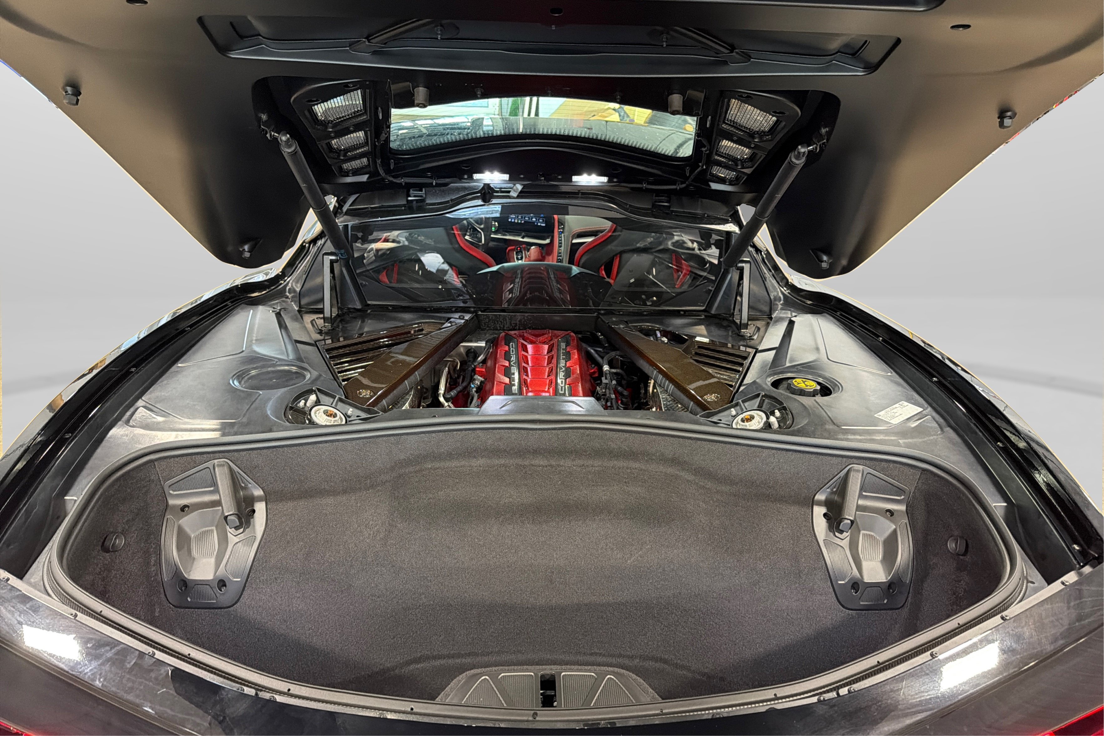 Used 2020 Chevrolet Corvette Stingray 2LT w/ 2LT Preferred Equipment Group RWD image 43