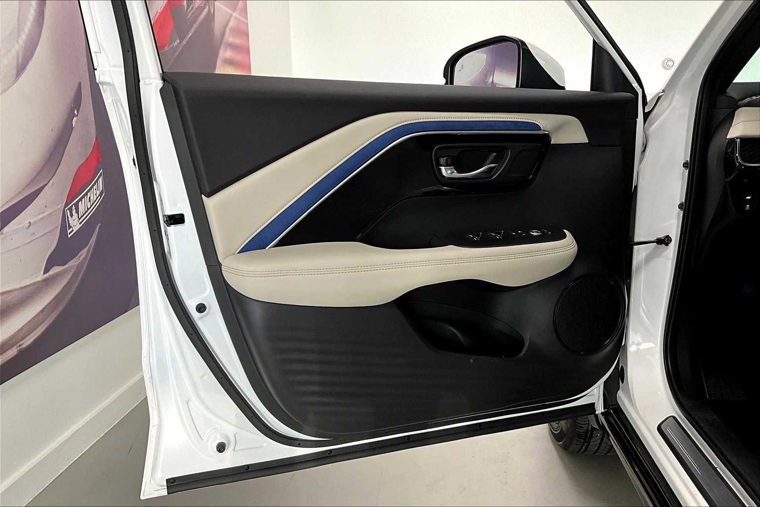 Used 2025 Acura ADX A-Spec image 25