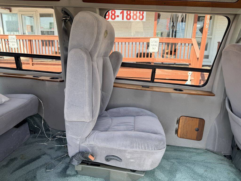 Used 1999 Ford E-150 and Econoline 150 RWD image 19