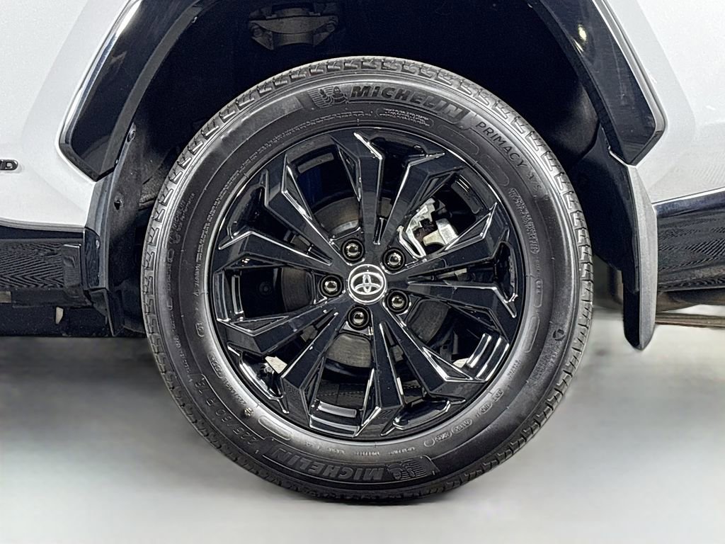 Used 2023 Toyota RAV4 XSE AWD/4WD image 35