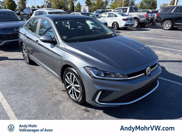 Used 2026 Volkswagen Jetta SE FWD image 4