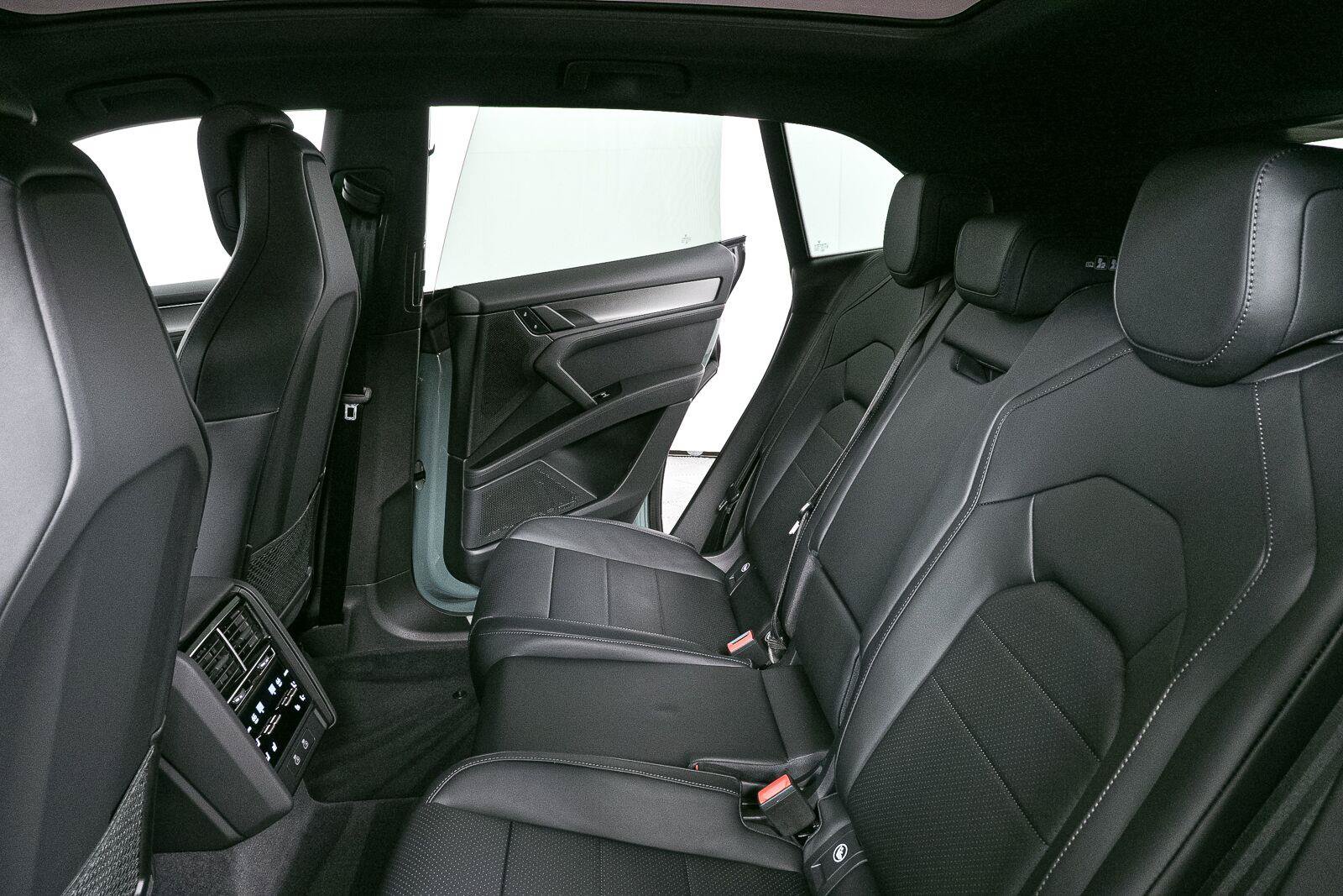New 2026 Porsche Cayenne Electric AWD/4WD image 22