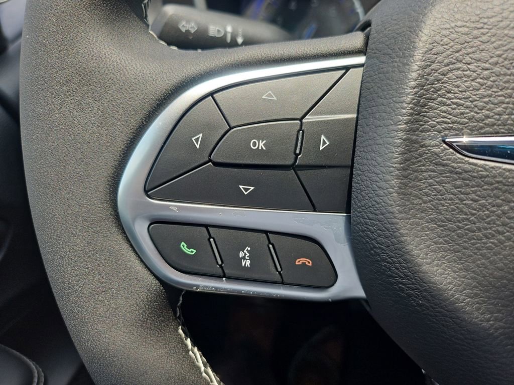 New 2025 Chrysler Voyager LX image 24