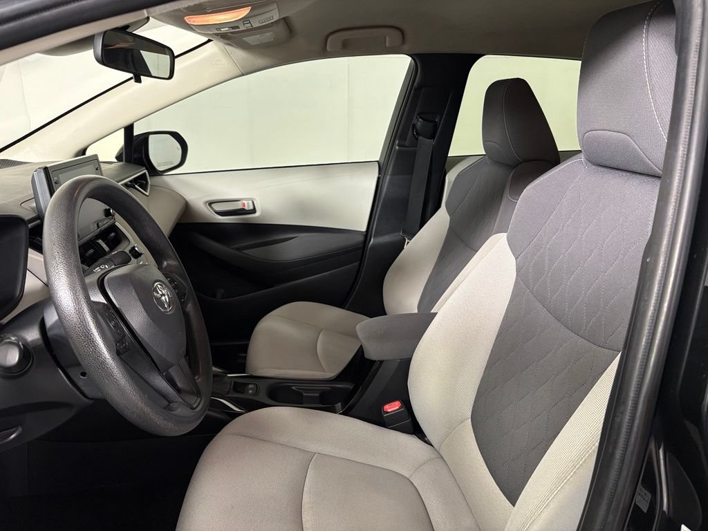 Used 2022 Toyota Corolla LE w/ Carpet Mat Package (TMS) FWD image 18