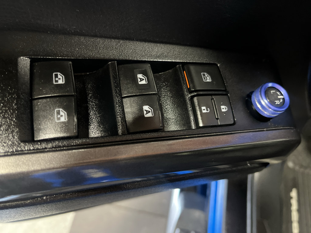 Used 2021 Toyota Tacoma TRD Sport AWD/4WD image 35