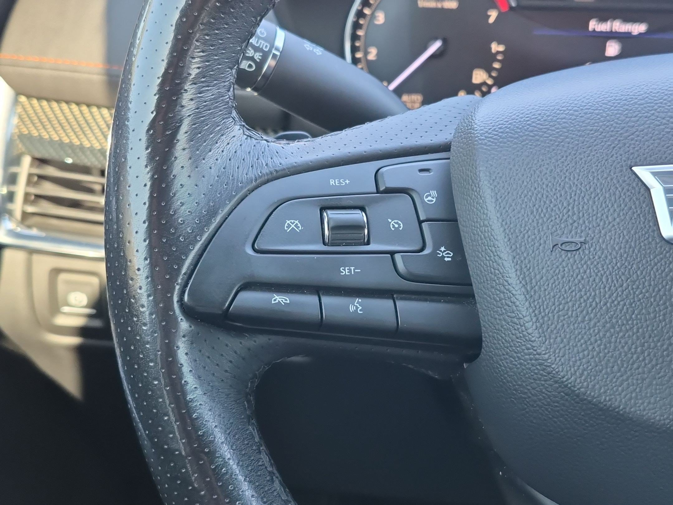 Used 2019 Cadillac XT4 Sport w/ Cold Weather Package AWD/4WD image 17