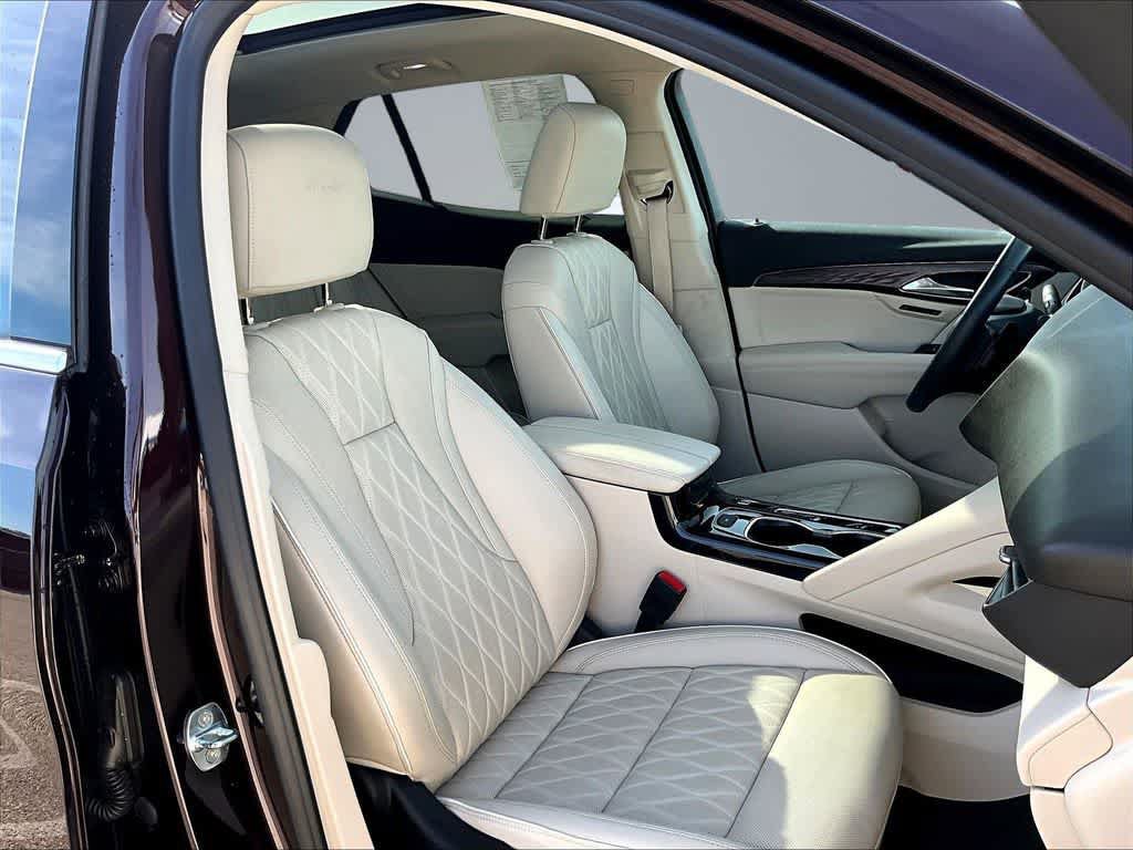 Used 2023 Buick Envision Avenir AWD/4WD image 31