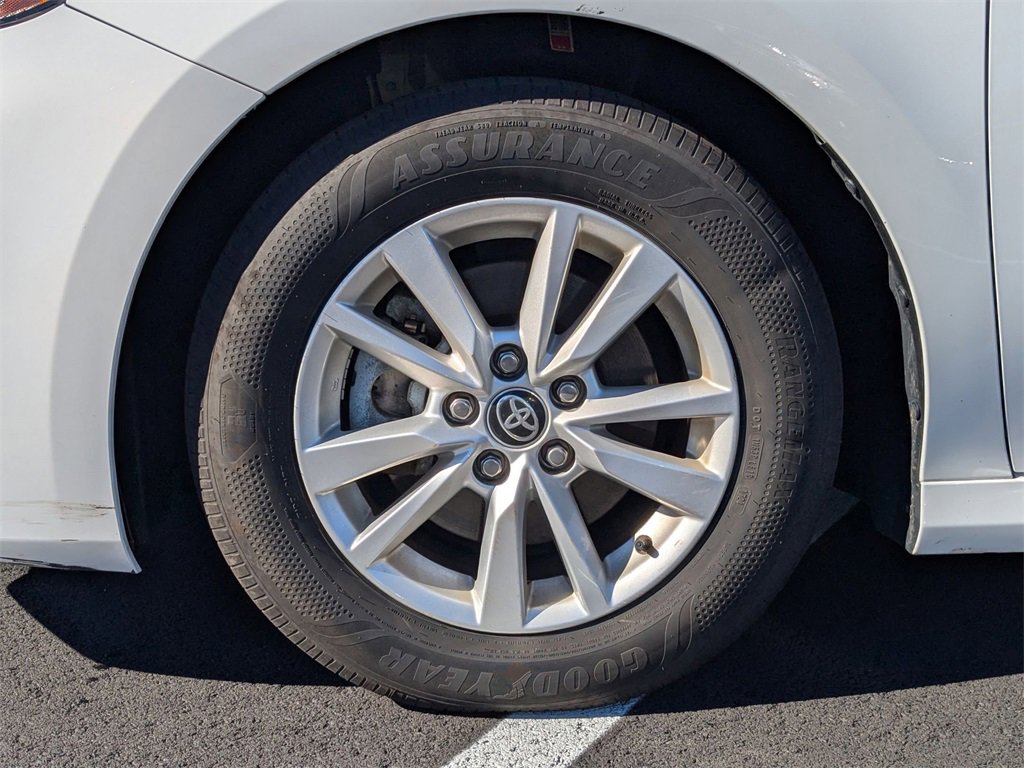 Used 2025 Toyota Camry SE image 11