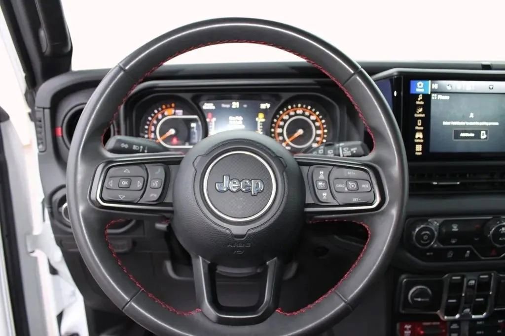 Used 2024 Jeep Wrangler Unlimited Rubicon image 14