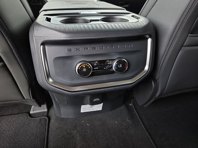 New 2026 Ford Expedition Active RWD image 18